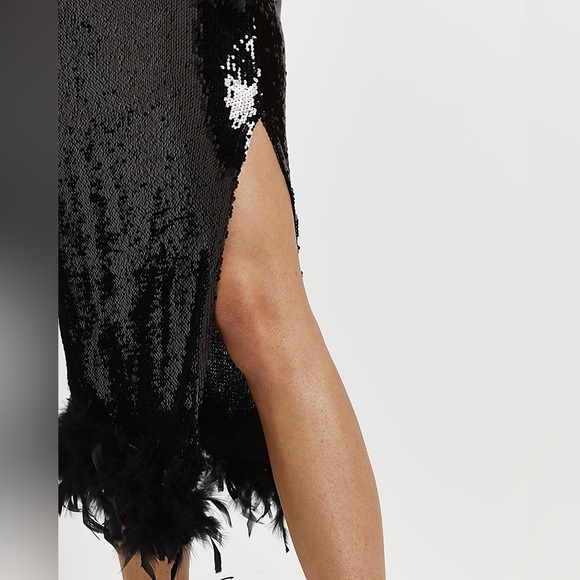 ***SOLD*** RIVER ISLAND Black Sequin Feather Trim Pencil Skirt - Picture 4 of 7